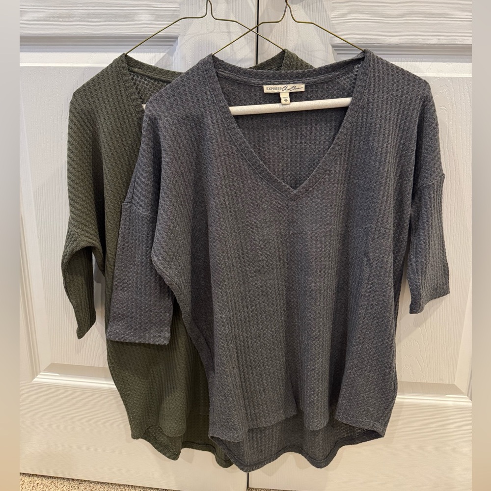 2 Express One Eleven V-Neck 3/4-Sleeve Women’s Tops in Size XS